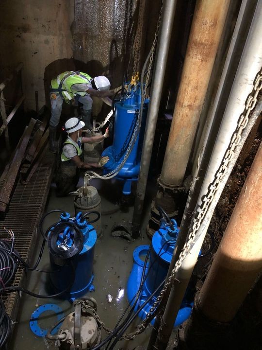 Tsurumi GSZ2-75-4  szivattyúk telepítése technológiai medencében