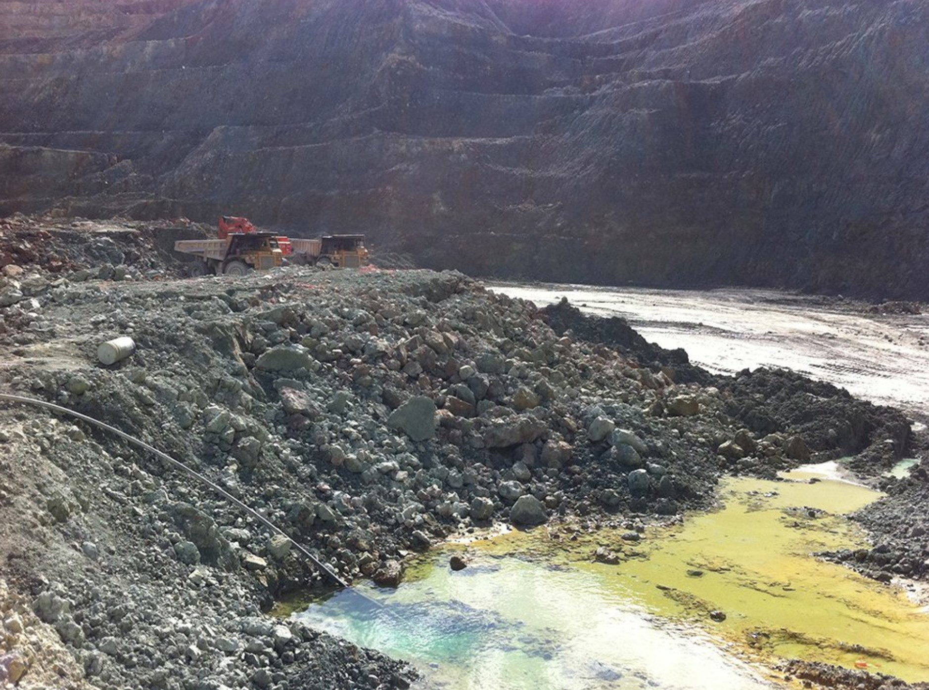 Tsurumi  80SFQ21.5 szivattyú kültéri bányterület víztelenítésénél