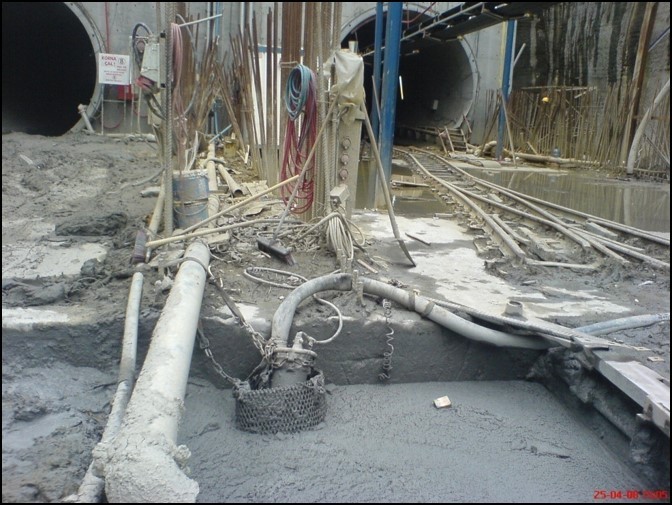 Tsurumi KRS2-80 (KRD35.5) alagútépítési területen telepítve