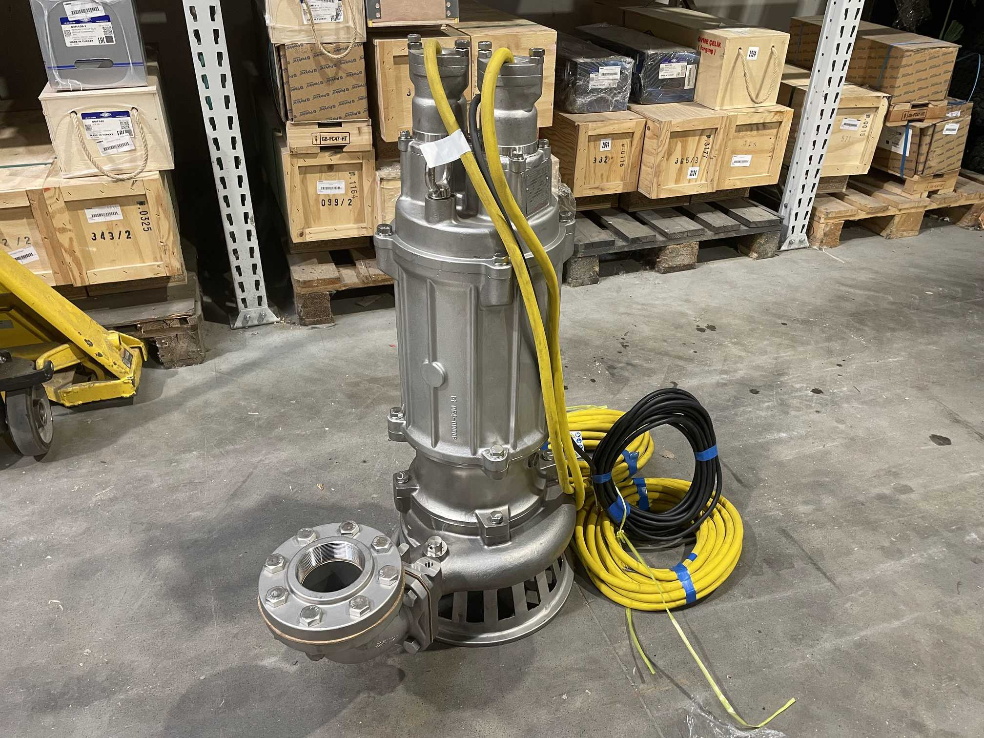 Tsurumi  80SFQ211 szivattyú  szállítási csomagolásból kibontva