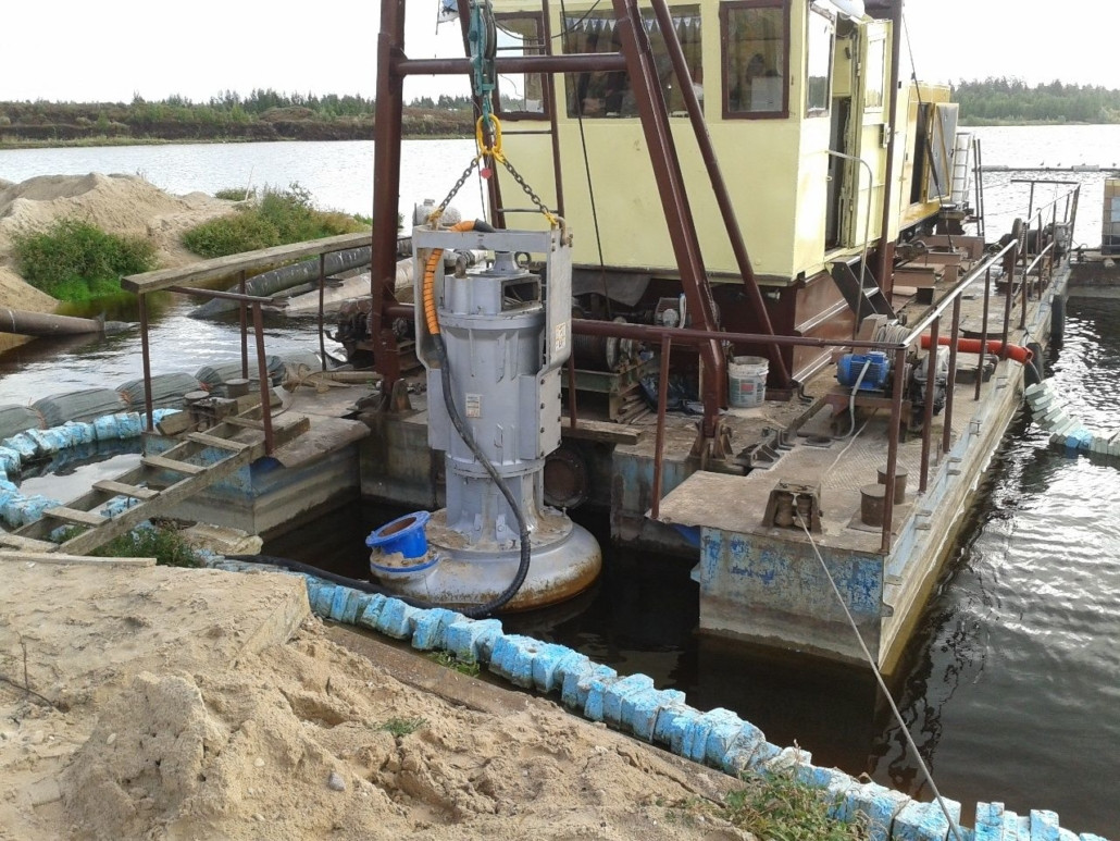 Dragflow HY50/180 úszóművön függesztett telepítéssel