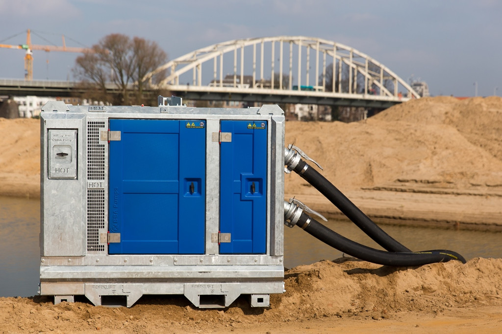 BBA BA100k d193 mobil dizel szivattyú folyóöbölben telepítve víztelenítés közben