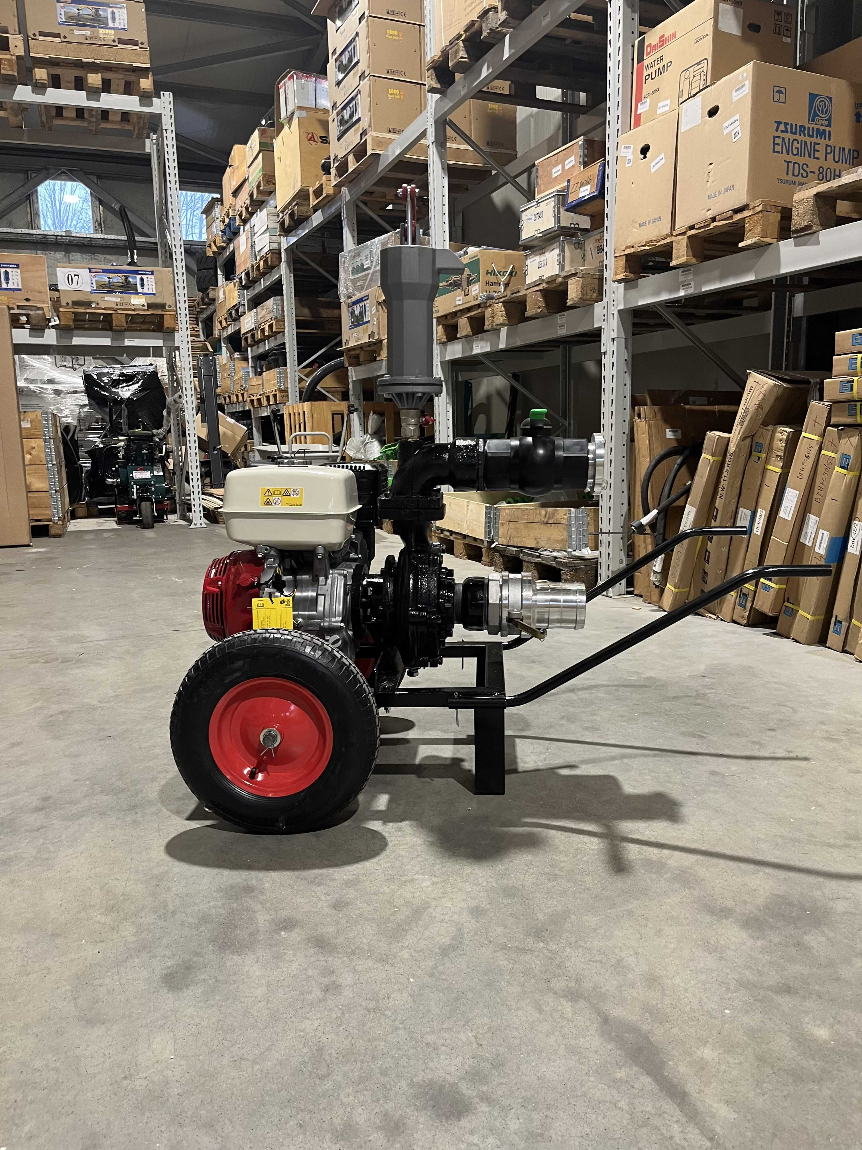 DWP 390 H4 öntözőszivattyú raktári környezetben oldalnézetben