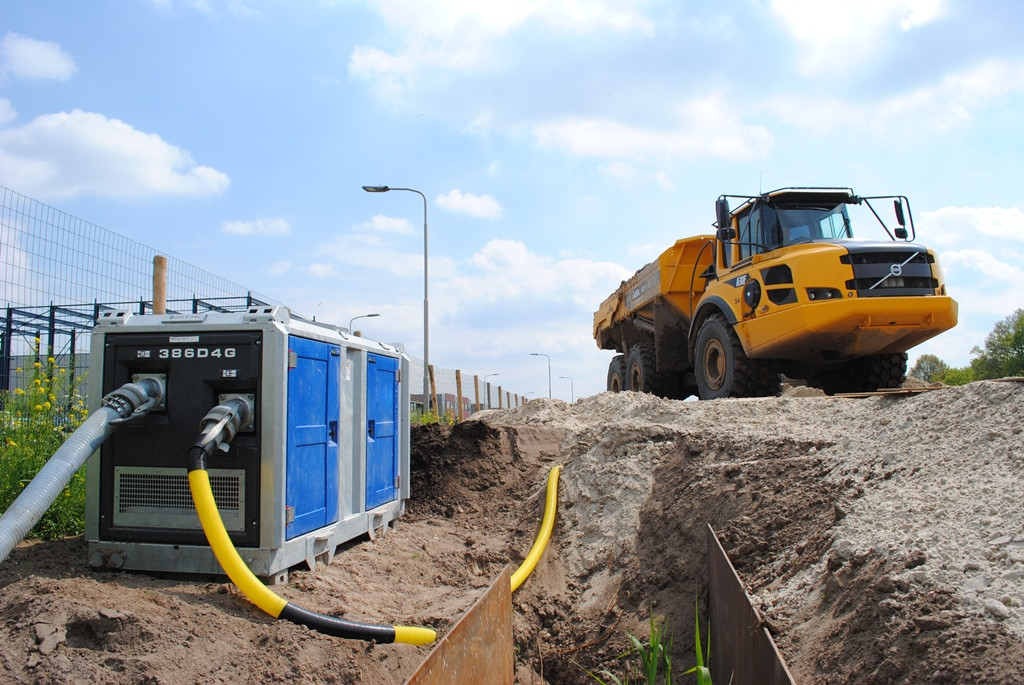 BBA PT150 D180 dugattyús vákuumszivattyú munkaterületre telepítve