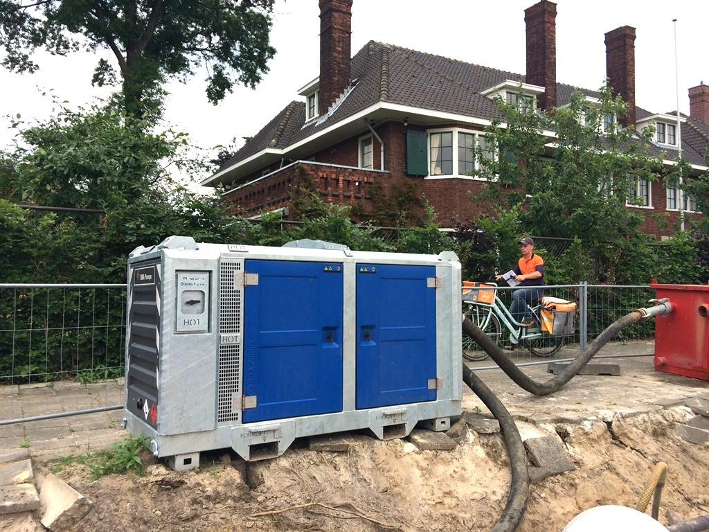 BBA PT150 D180 dugattyús vákuumszivattyú közmű telepítésnél víztelenít